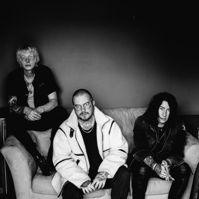 Listen to Moodring, watch music videos, read bio, see tour dates & more!