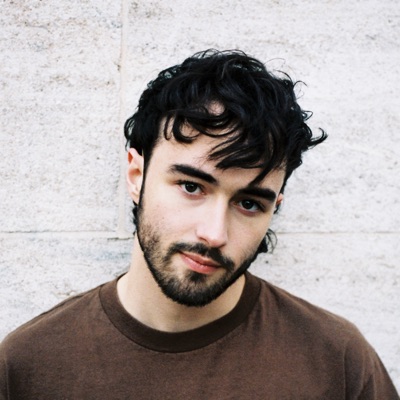 Ascolta Alfie Templeman, guarda video musicali, leggi la biografia, vedi le date del tour & altro!