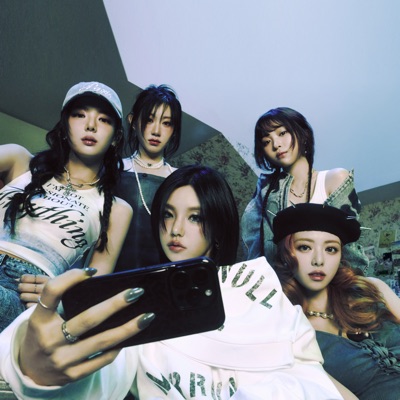 Listen to ITZY, watch music videos, read bio, see tour dates & more!