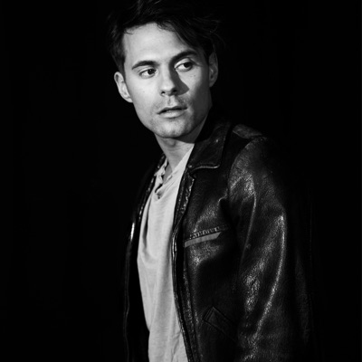 Listen to Oskar Linnros, watch music videos, read bio, see tour dates & more!