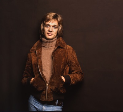 Listen to Björn Skifs, watch music videos, read bio, see tour dates & more!