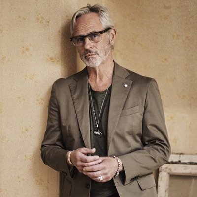 Listen to Uno Svenningsson, watch music videos, read bio, see tour dates & more!